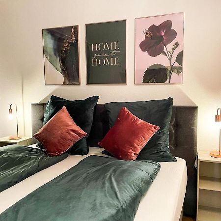Apartment Fuer 3 Gaeste Kostenlose Parkplaetze Und Lift Хановер Екстериор снимка