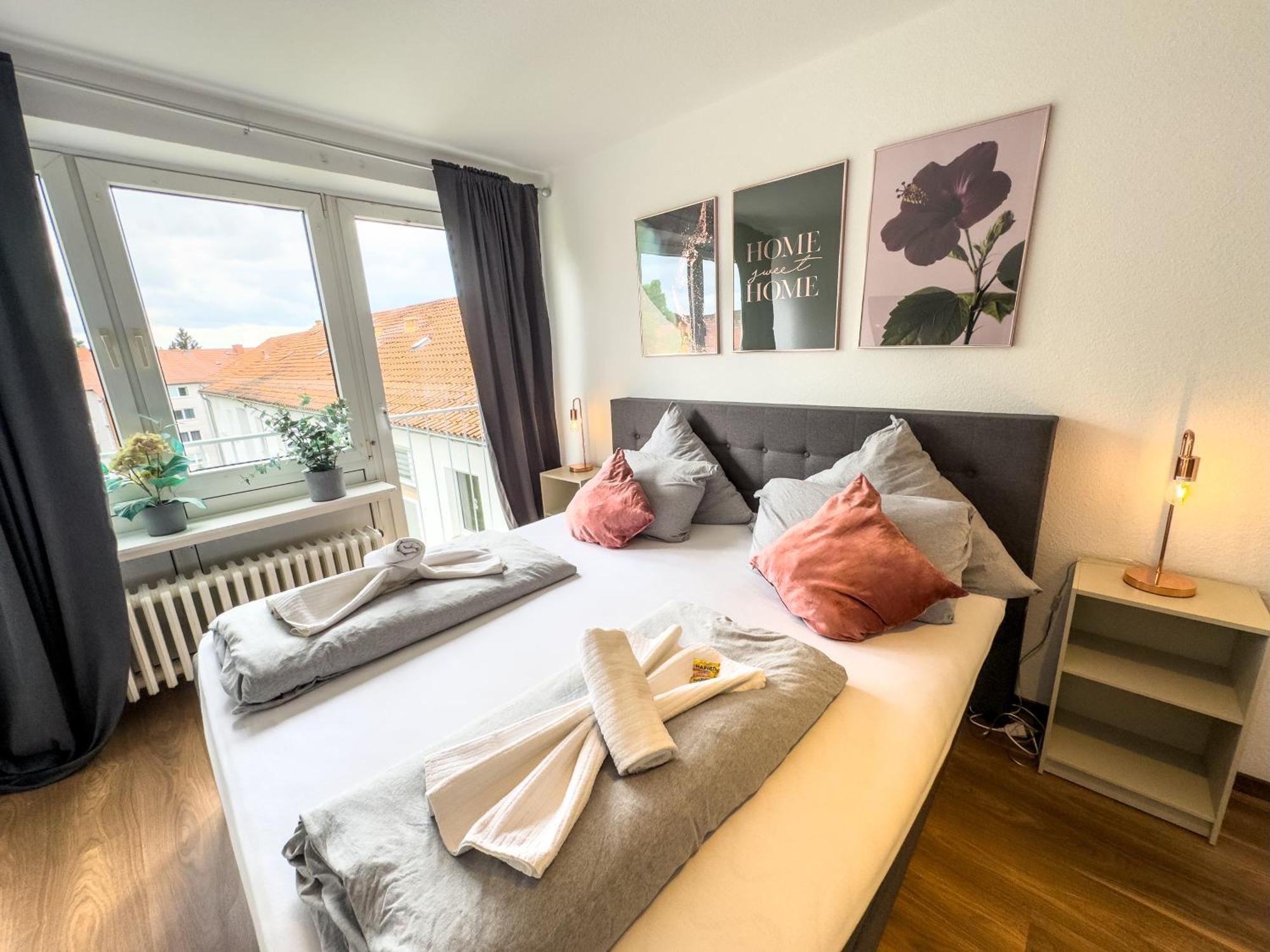 Apartment Fuer 3 Gaeste Kostenlose Parkplaetze Und Lift Хановер Екстериор снимка